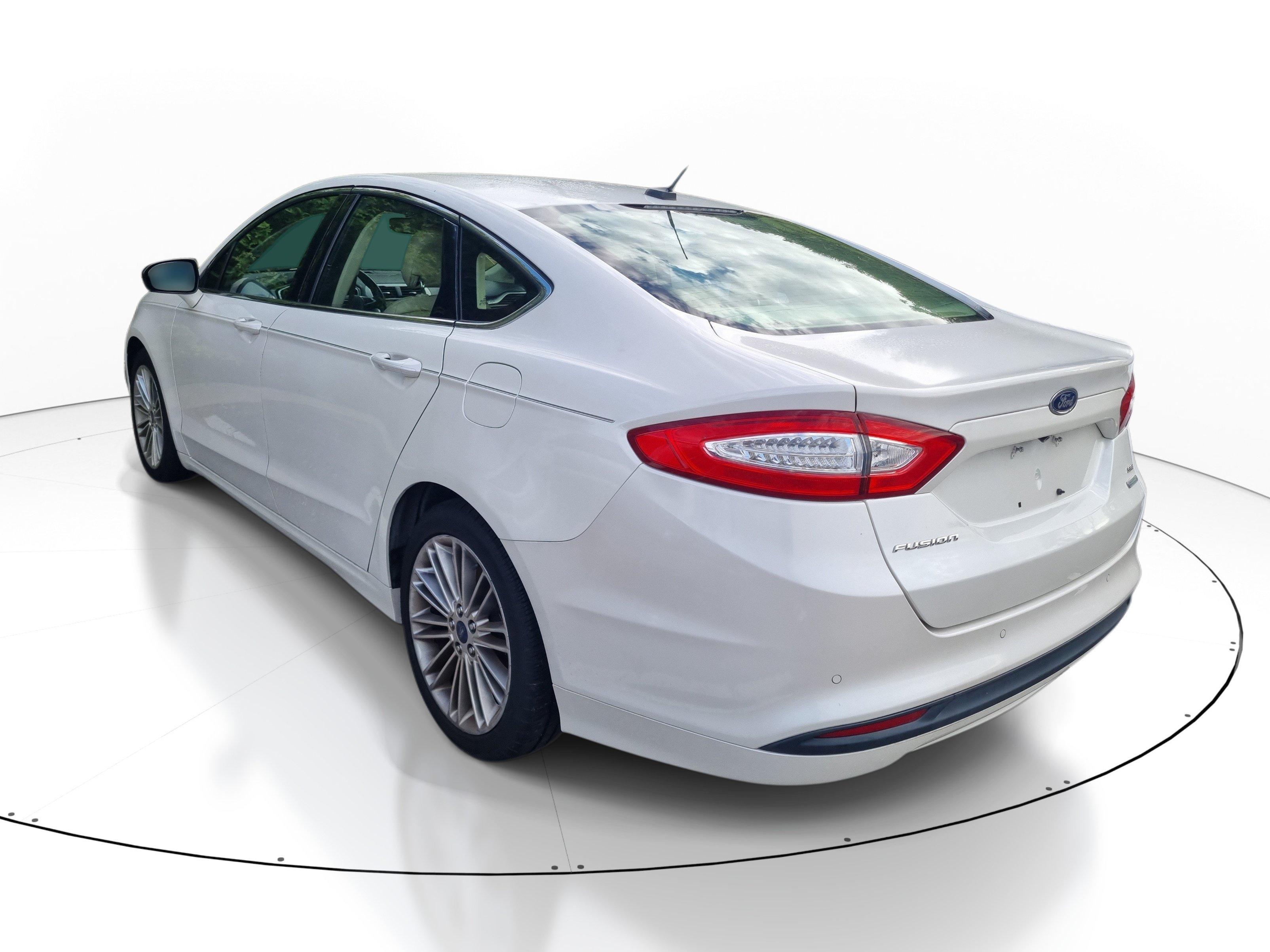 Used 2014 Ford Fusion SE w/ Equipment Group 202A FWD image 7