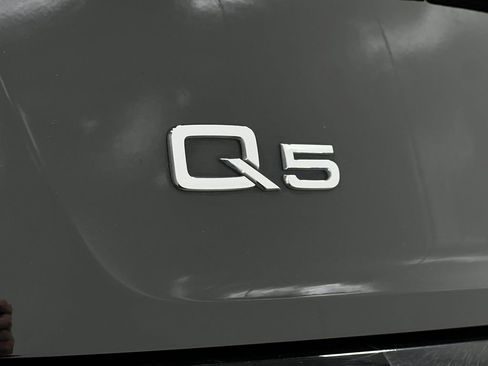 Used 2019 Audi Q5 2.0T Premium AWD/4WD image 38