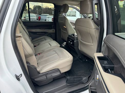 Used 2019 Ford Expedition Max Limited image 14