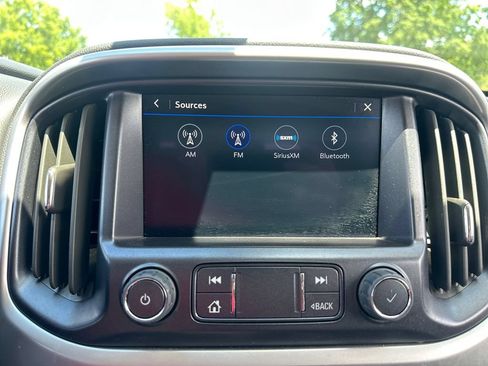 Used 2022 Chevrolet Colorado LT w/ LT Convenience Package AWD/4WD image 32