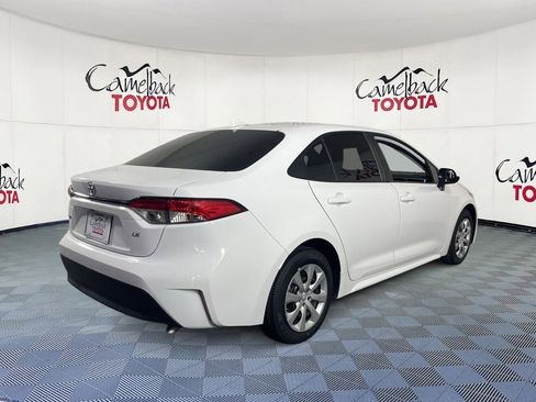 Used 2024 Toyota Corolla LE image 7