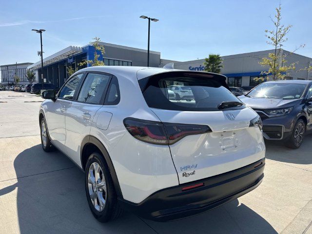 Certified 2025 Honda HR-V LX image 5
