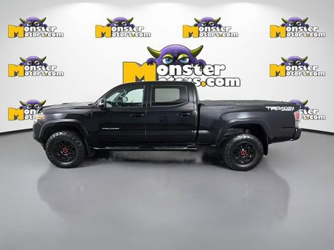 Used 2020 Toyota Tacoma TRD Sport AWD/4WD image 8