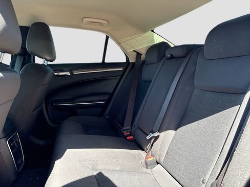 Used 2020 Chrysler 300 Touring w/ Sport Appearance Package image 22