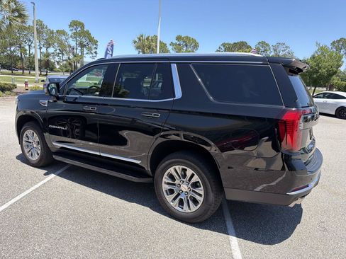 Used 2025 GMC Yukon Denali RWD image 4