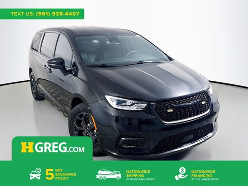 Used 2022 Chrysler Pacifica Touring-L w/ S Appearance Package image 1