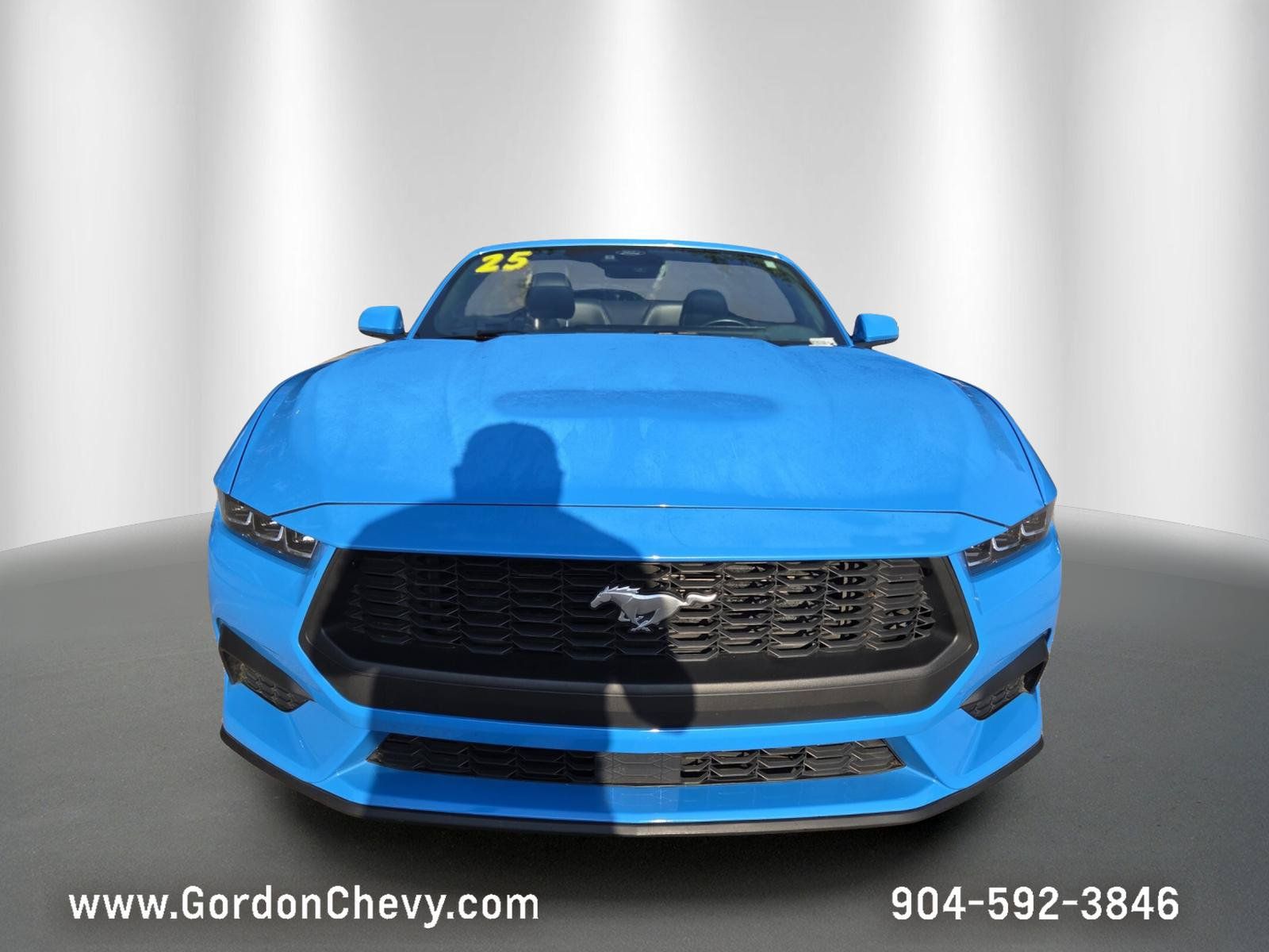 Used 2025 Ford Mustang Premium RWD image 9