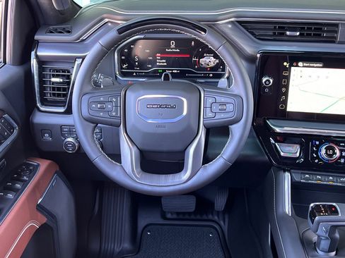 Used 2025 GMC Sierra 1500 Denali Ultimate image 14