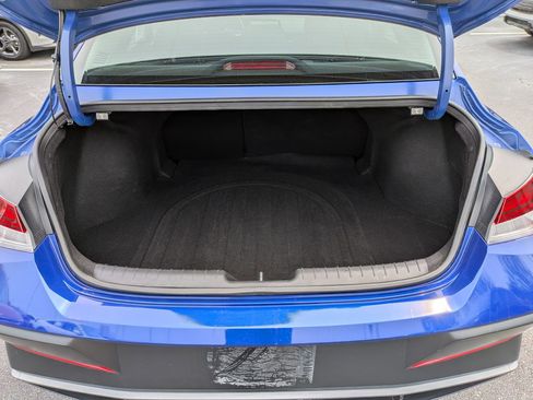 Used 2025 Hyundai Elantra SEL image 32