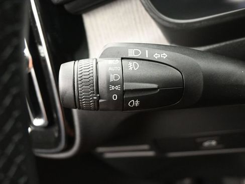 Used 2026 Volvo XC40 B5 Plus AWD/4WD image 16