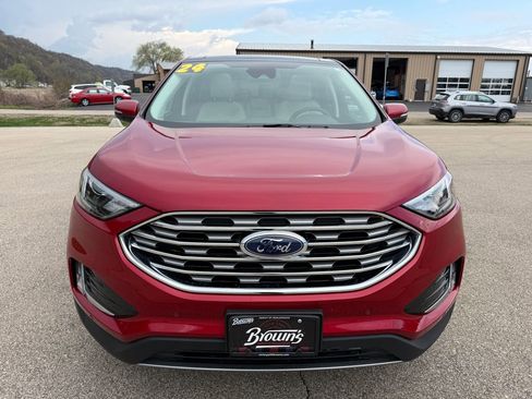 Used 2024 Ford Edge Titanium image 2