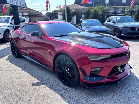 Used 2018 Chevrolet Camaro SS image 4
