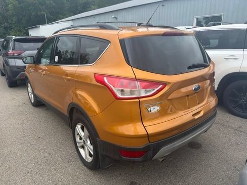 Used 2016 Ford Escape SE w/ Equipment Group 201A AWD/4WD image 4