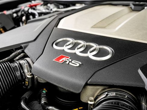 Used 2021 Audi RS 6 w/ Executive Package AWD/4WD image 28