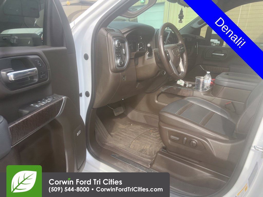 Used 2022 GMC Sierra 2500 Denali w/ Denali Ultimate Package AWD/4WD image 5