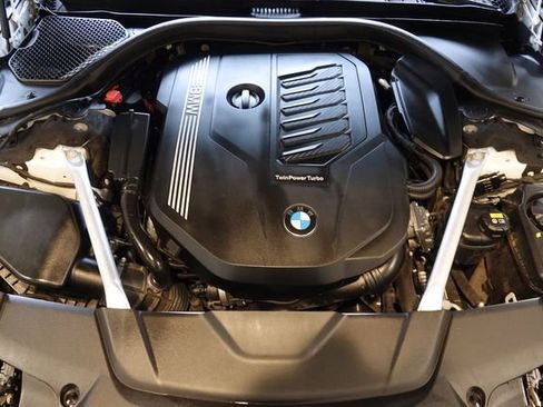 Used 2021 BMW 740i w/ M Sport Package image 45