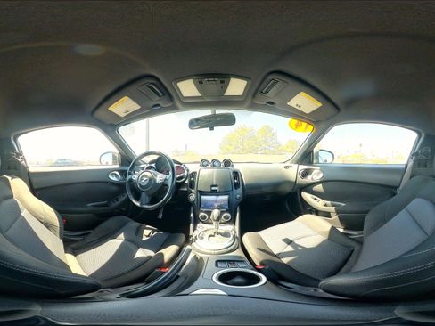 Used 2014 Nissan 370Z Coupe image 31