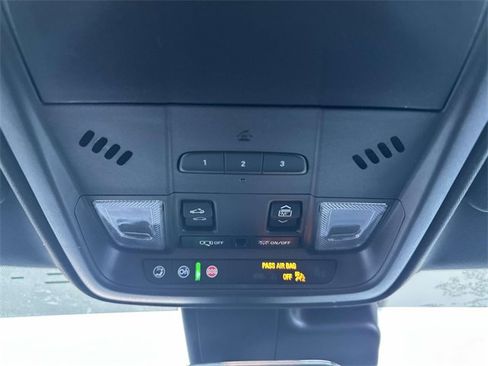 Certified 2023 Cadillac XT4 Luxury w/ Cold Weather Package image 51