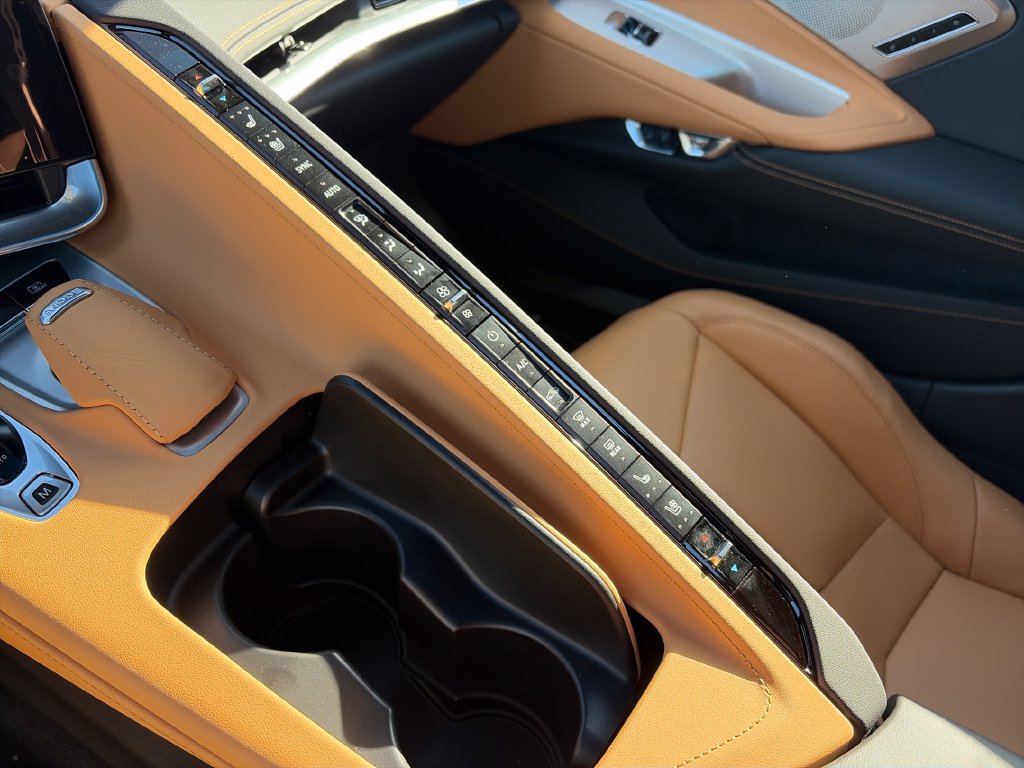 Used 2022 Chevrolet Corvette Stingray Preferred Cpe w/ Battery Protection Package RWD image 23
