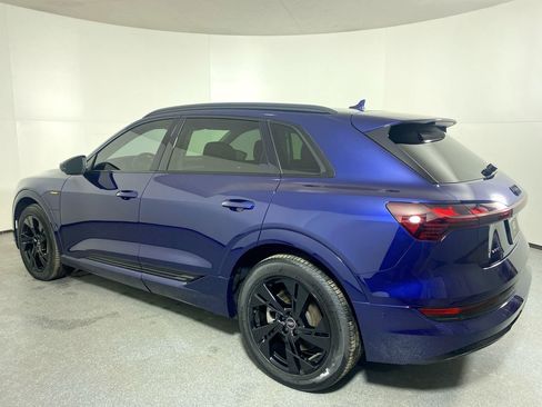 Used 2021 Audi e-tron Premium w/ Convenience Plus Package image 32