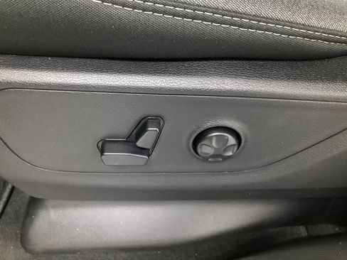 Used 2021 RAM 1500 Big Horn image 12