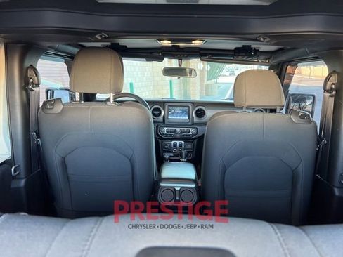 Used 2022 Jeep Wrangler Willys image 24