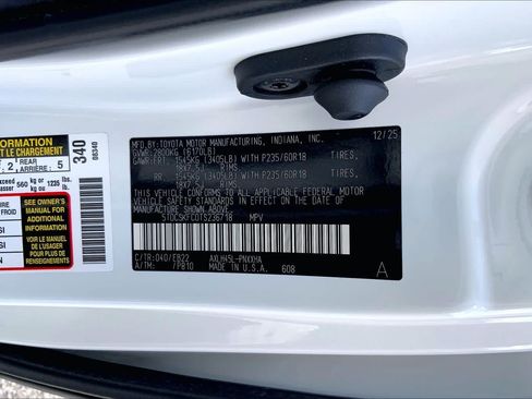 Used 2026 Toyota Sienna XLE Woodland Edition AWD/4WD image 36