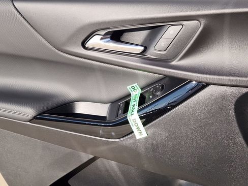 New 2026 Chevrolet Equinox LT image 16