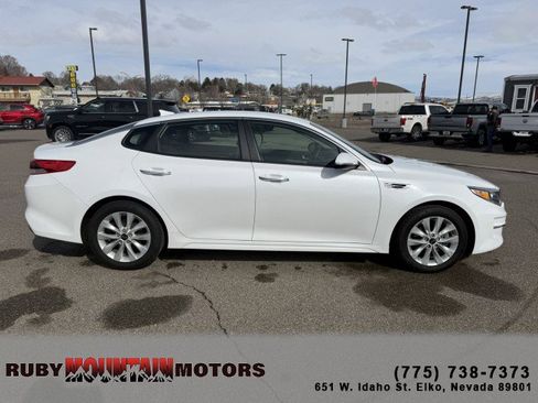 Used 2018 Kia Optima LX w/ 17" Alloy Wheels Package image 8