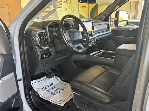 Used 2024 Ford F250 Lariat w/ Lariat Ultimate Package AWD/4WD image 16