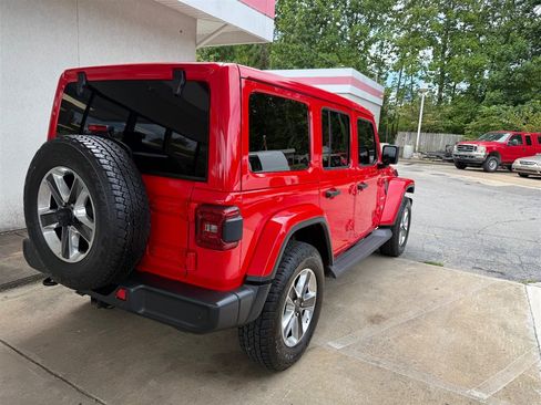 Used 2020 Jeep Wrangler Unlimited Sahara AWD/4WD image 3