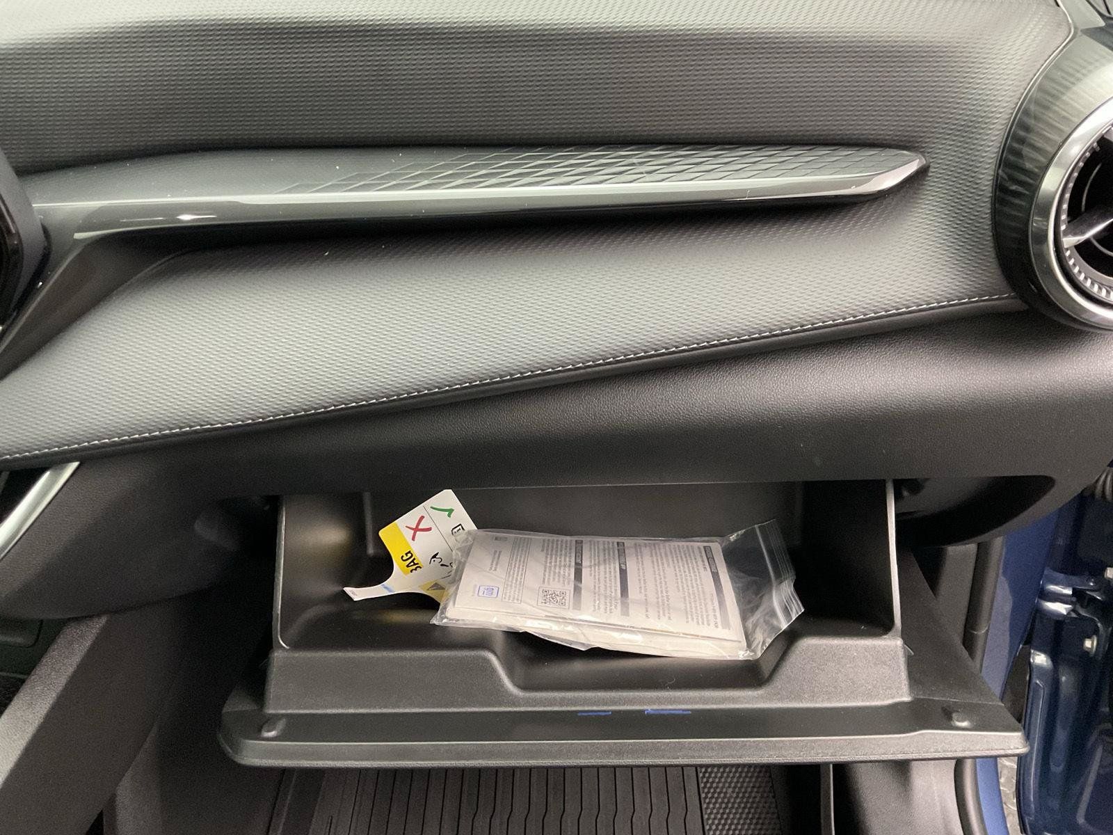 Certified 2025 Chevrolet Equinox LT w/ LPO, Floor Liner Package FWD image 24