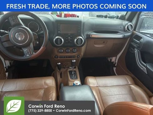 Used 2012 Jeep Wrangler Unlimited Rubicon w/ Connectivity Group image 10