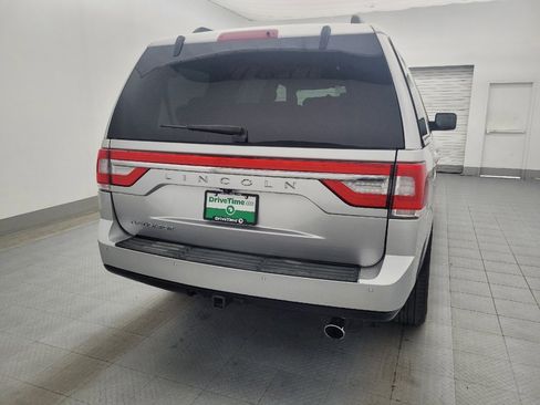 Used 2017 Lincoln Navigator Reserve image 7