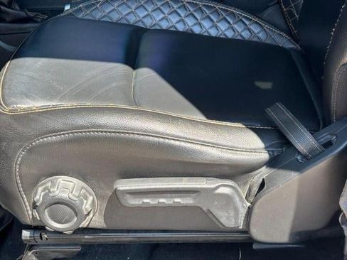 Used 2021 Jeep Wrangler Unlimited Sahara image 25