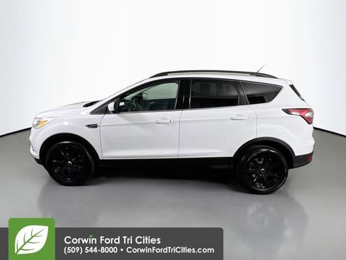 Used 2018 Ford Escape SE image 6