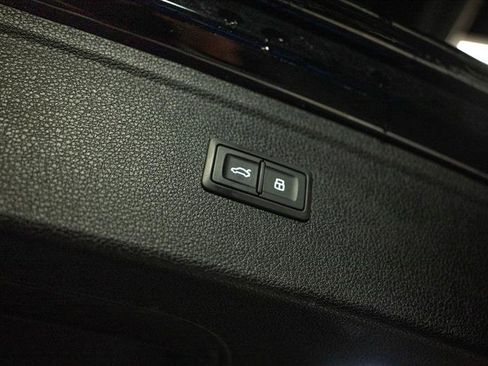 Used 2023 Audi Q5 2.0T Premium image 8