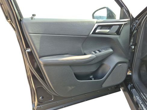 New 2026 Mitsubishi Outlander SE FWD image 26
