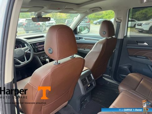 Used 2023 Volkswagen Atlas SEL AWD/4WD image 11