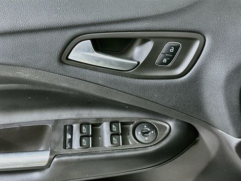 Used 2019 Ford Escape SE FWD image 15