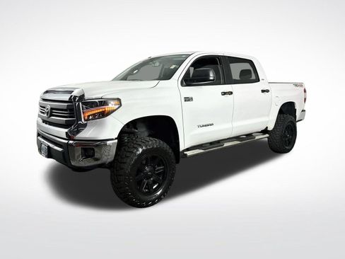 Used 2015 Toyota Tundra SR5 w/ TRD Off Road Package AWD/4WD image 4