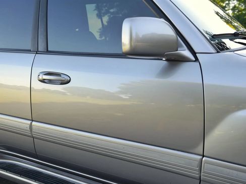 Used 2007 Toyota Land Cruiser AWD/4WD image 23