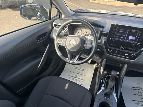 Certified 2022 Toyota Corolla Cross LE FWD image 19