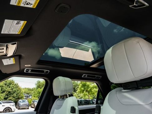 New 2026 Land Rover Range Rover Sport SE AWD/4WD image 5