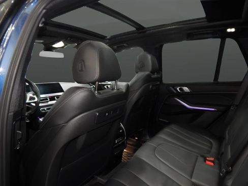 Used 2022 BMW X5 xDrive40i w/ M Sport Package image 25