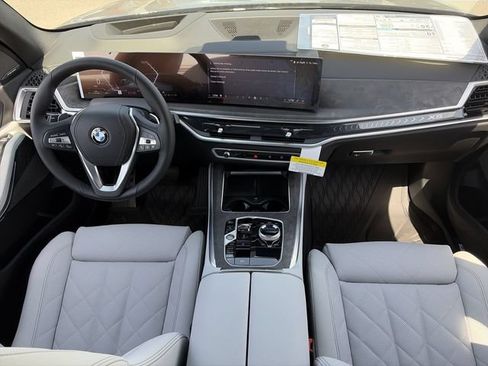 Used 2026 BMW X5 xDrive40i w/ Executive Package AWD/4WD image 15