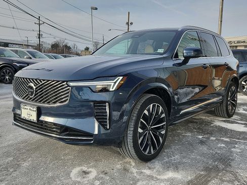 Used 2026 Volvo XC90 B6 Plus w/ Protection Package Premier image 3