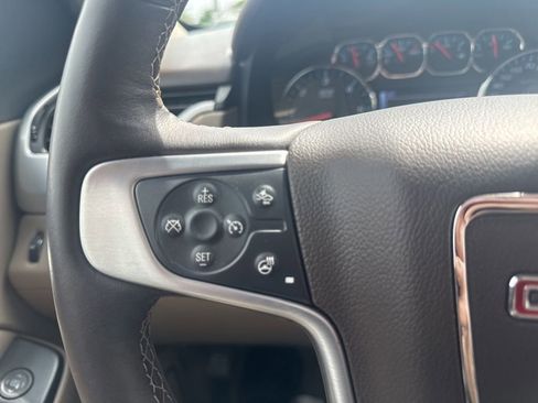 Used 2018 GMC Yukon SLT w/ Open Road Package AWD/4WD image 19