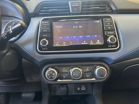 Used 2025 Nissan Versa SV FWD image 20
