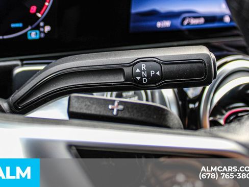 Used 2025 Mercedes-Benz GLB 250 image 30